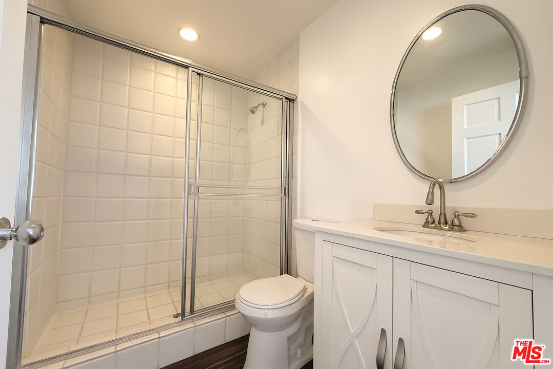 1174 Coldwater Canyon Dr