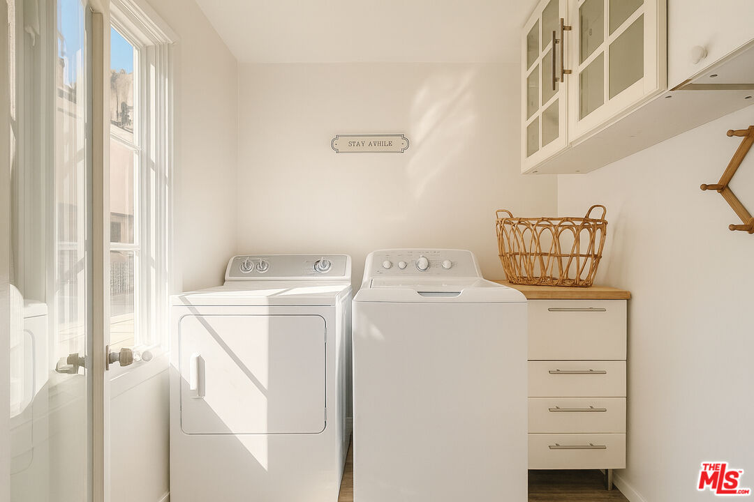 1174 Coldwater Canyon Dr