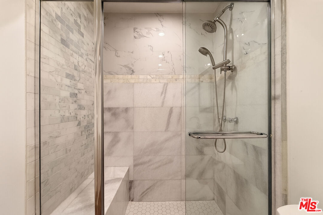 1174 Coldwater Canyon Dr