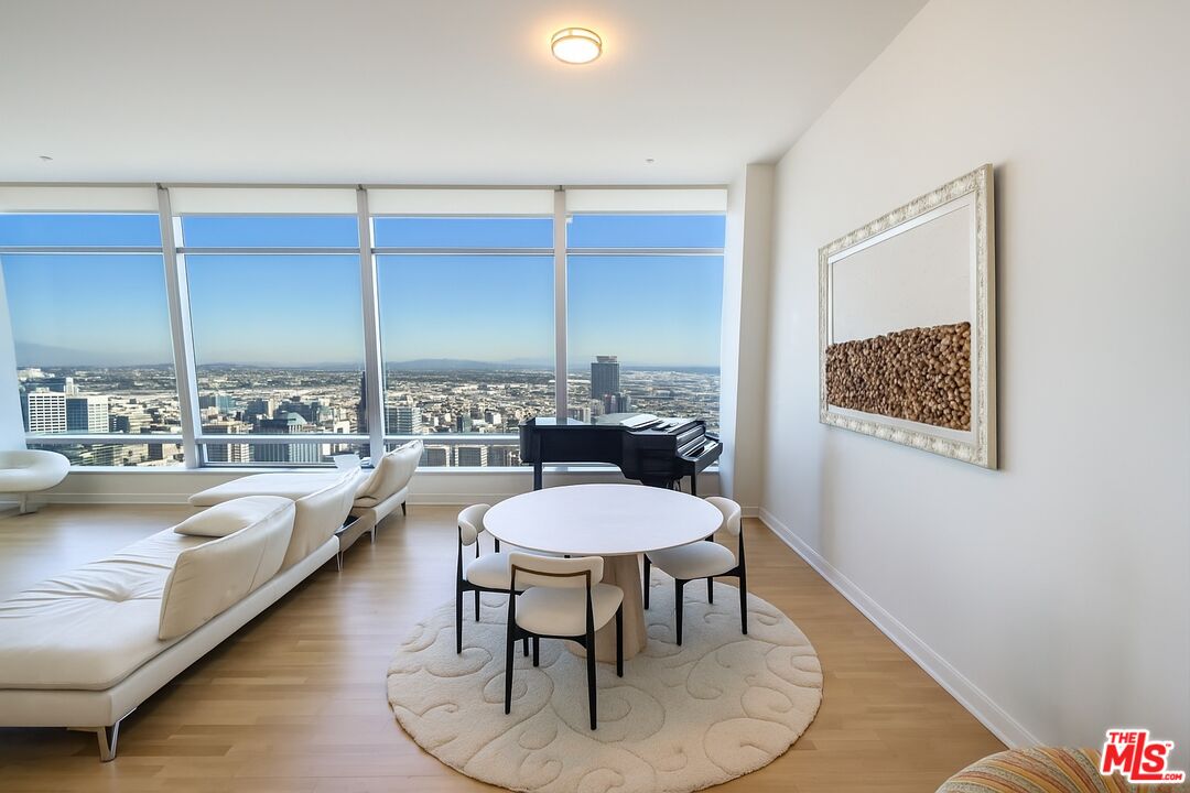 900 W Olympic Blvd Unit: 49C