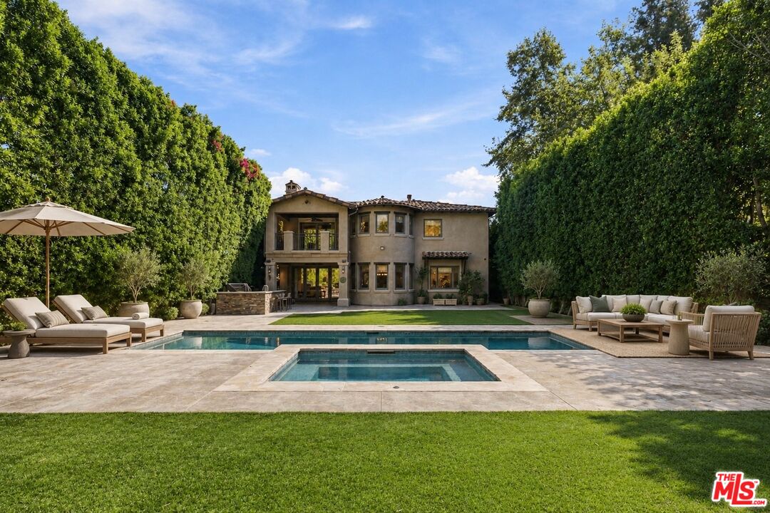 4835 Oak Park Ave