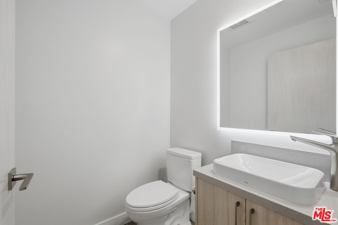 10951 National Blvd Unit: 303