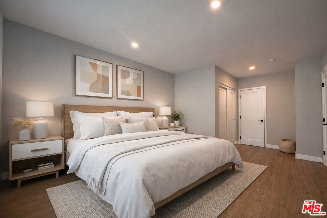 1307 Tamarind Ave Unit: 7