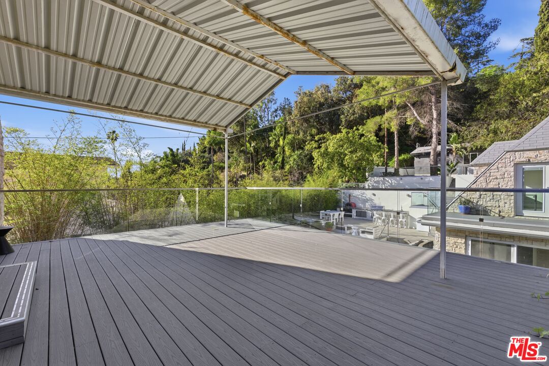 2633 N Commonwealth Ave