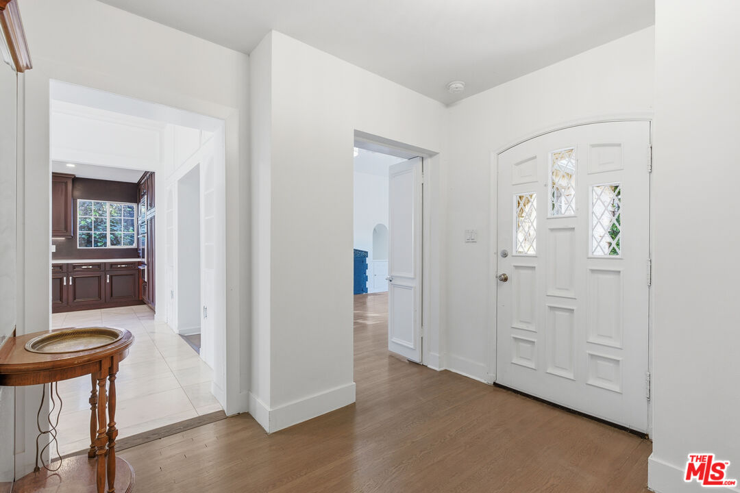 2633 N Commonwealth Ave