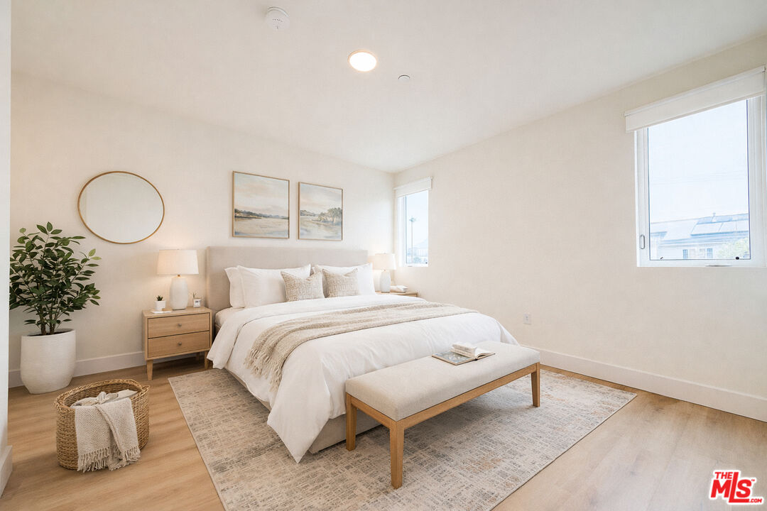 5813 Lexington Ave Unit: 201