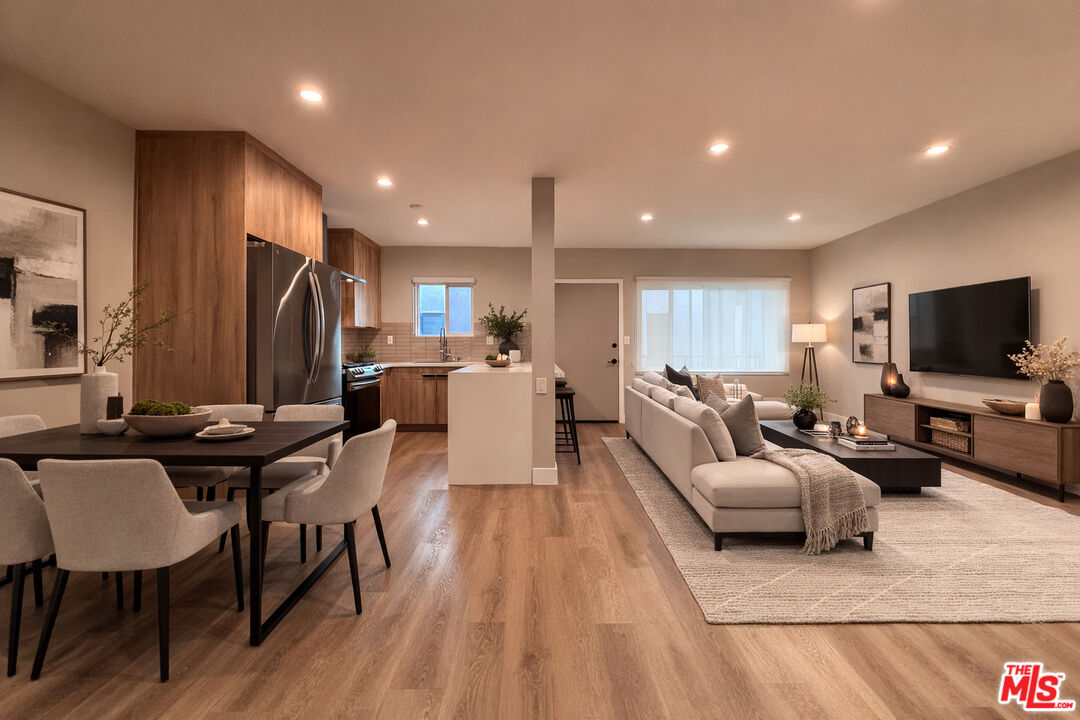 1307 Tamarind Ave Unit: 6