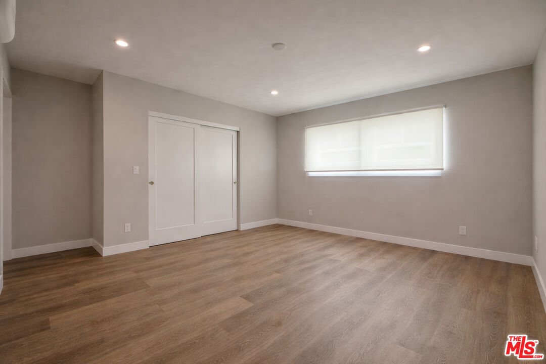 1307 Tamarind Ave Unit: 6