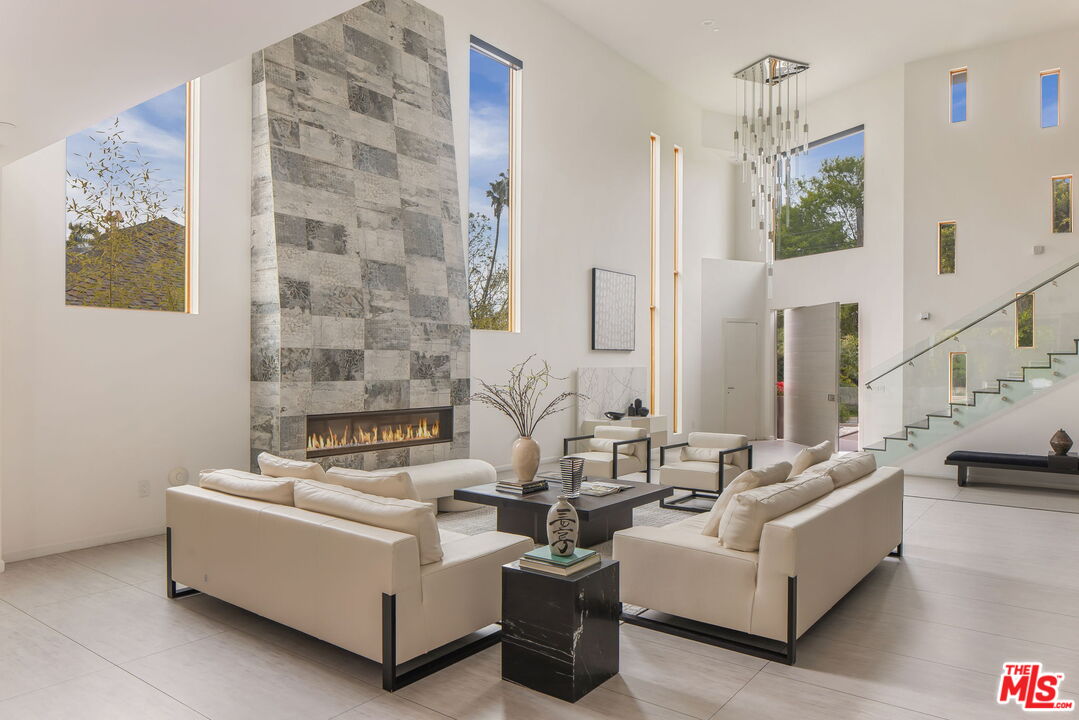12443 W Sunset Blvd