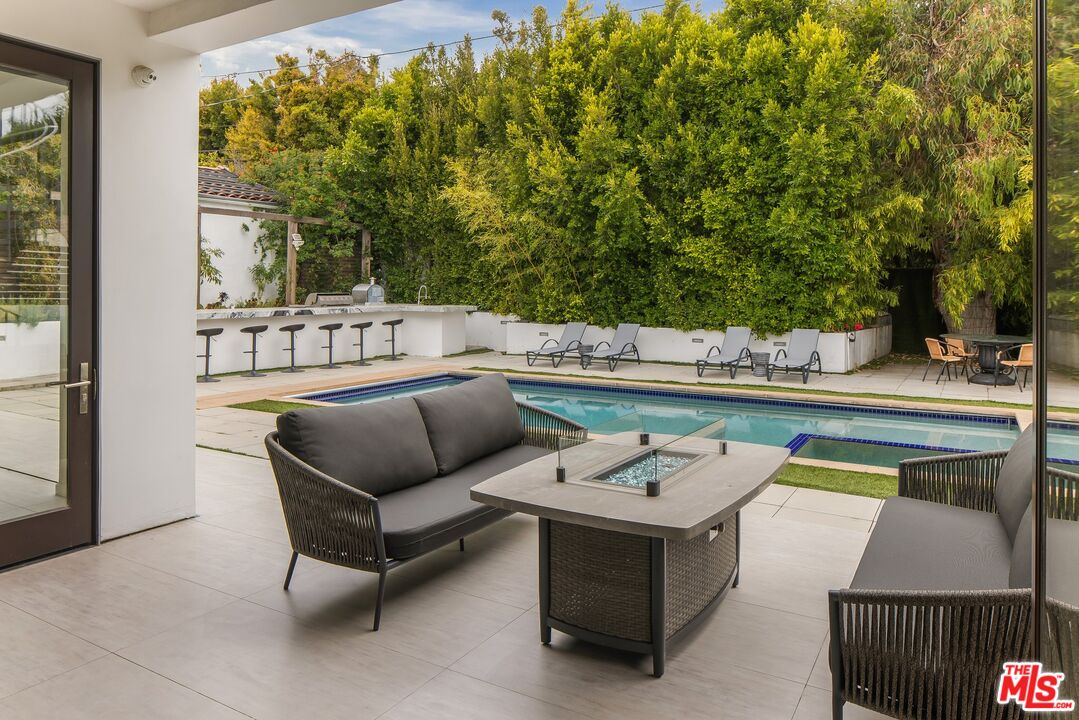 12443 W Sunset Blvd