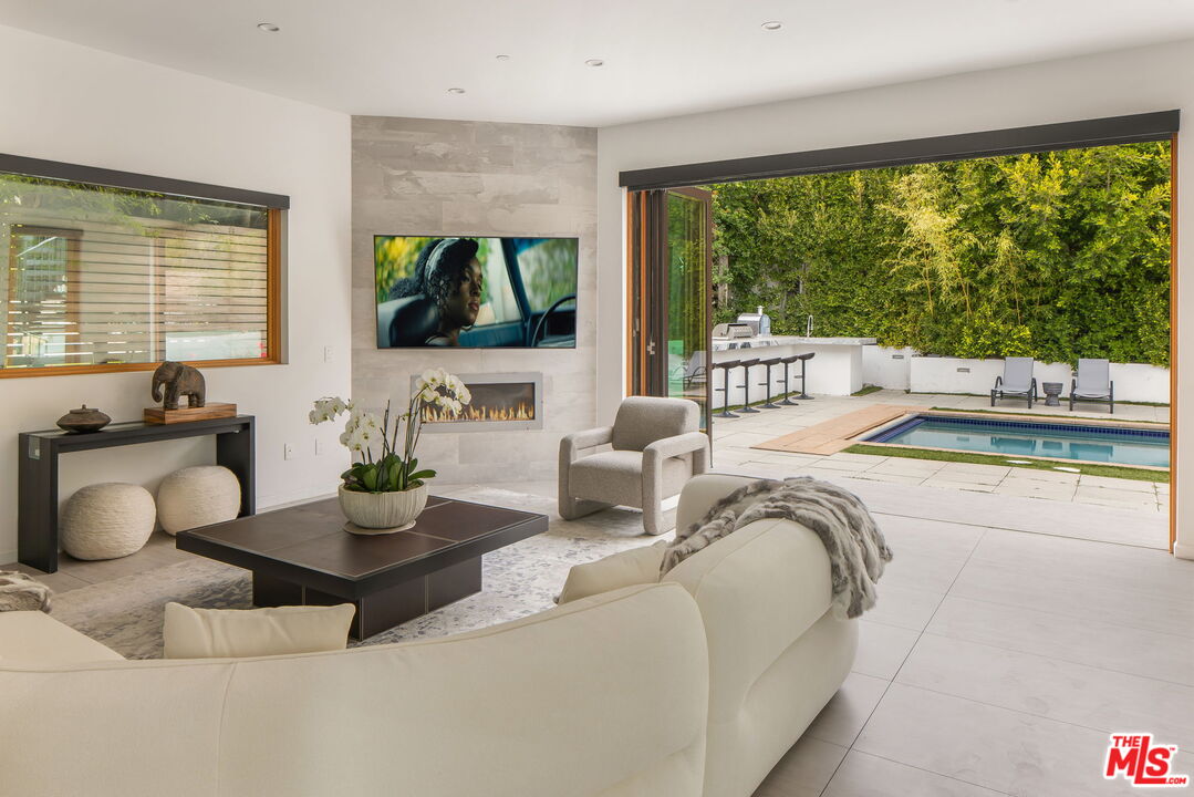 12443 W Sunset Blvd