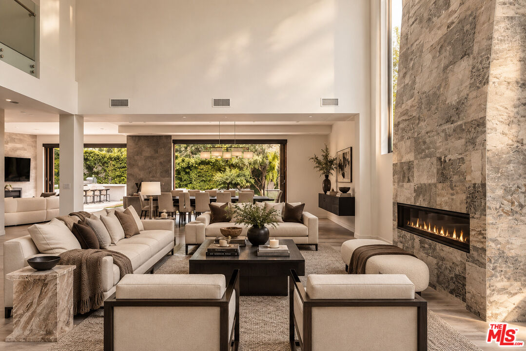 12443 W Sunset Blvd