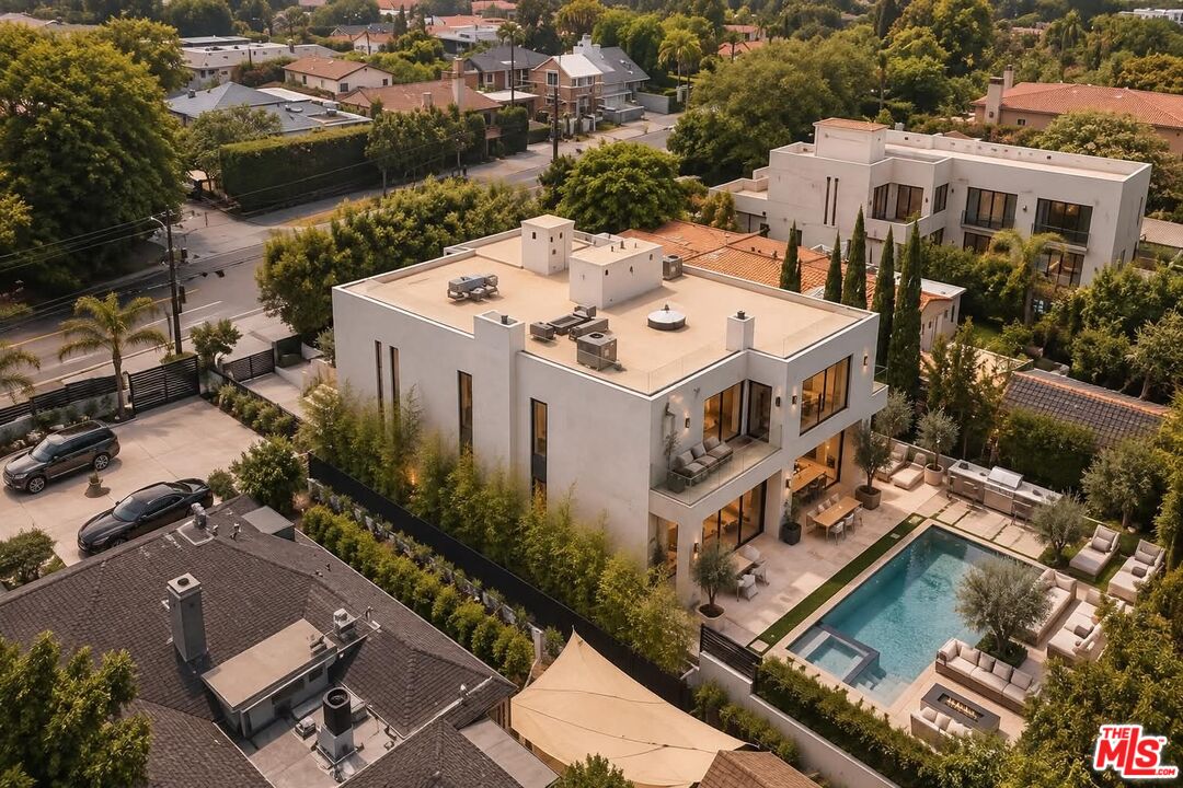 12443 W Sunset Blvd