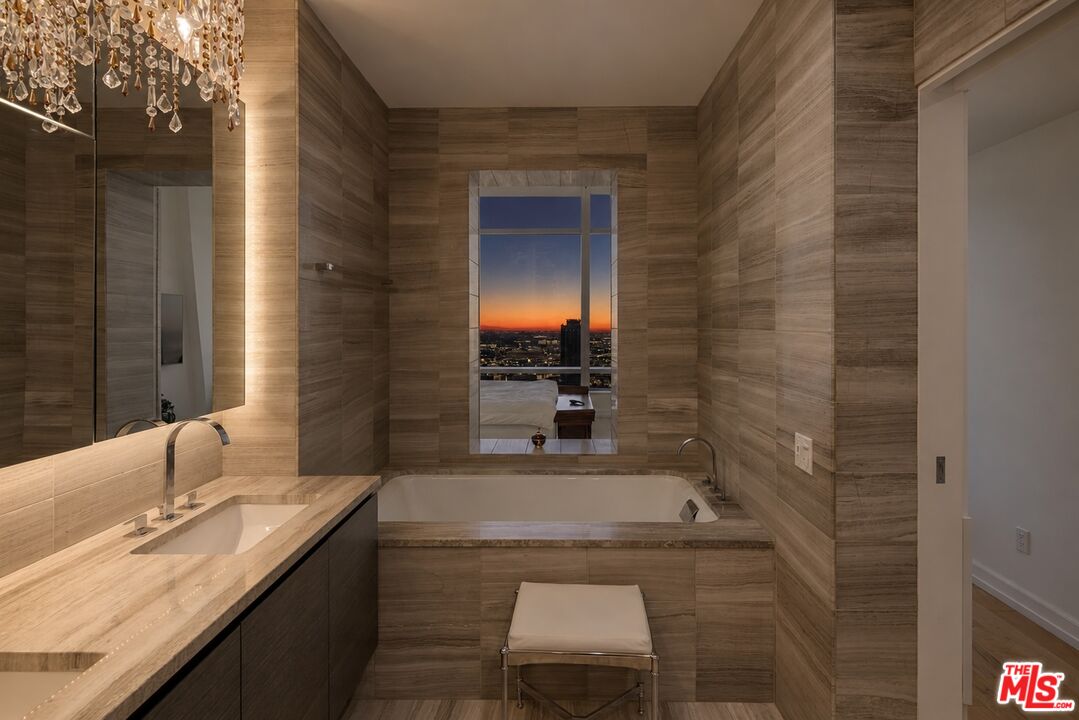 900 W Olympic Blvd Unit: 49C