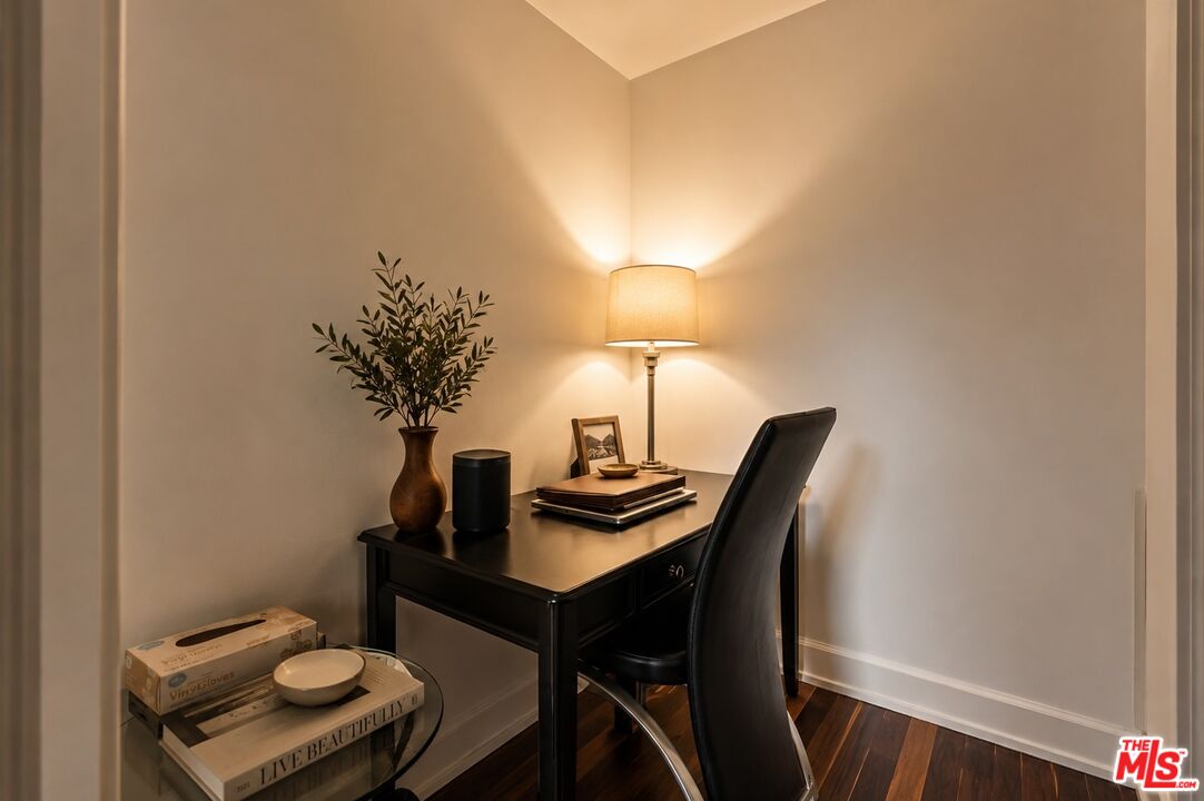 900 W Olympic Blvd Unit: 29H