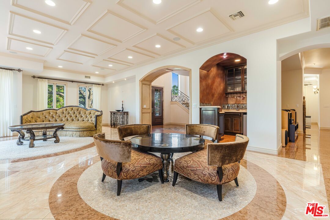 868 Braewood Ct