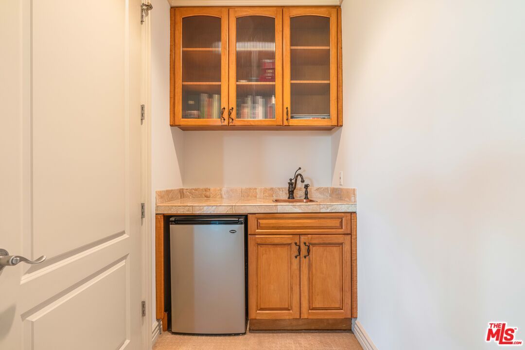 868 Braewood Ct