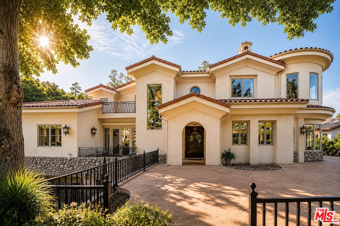 868 Braewood Ct