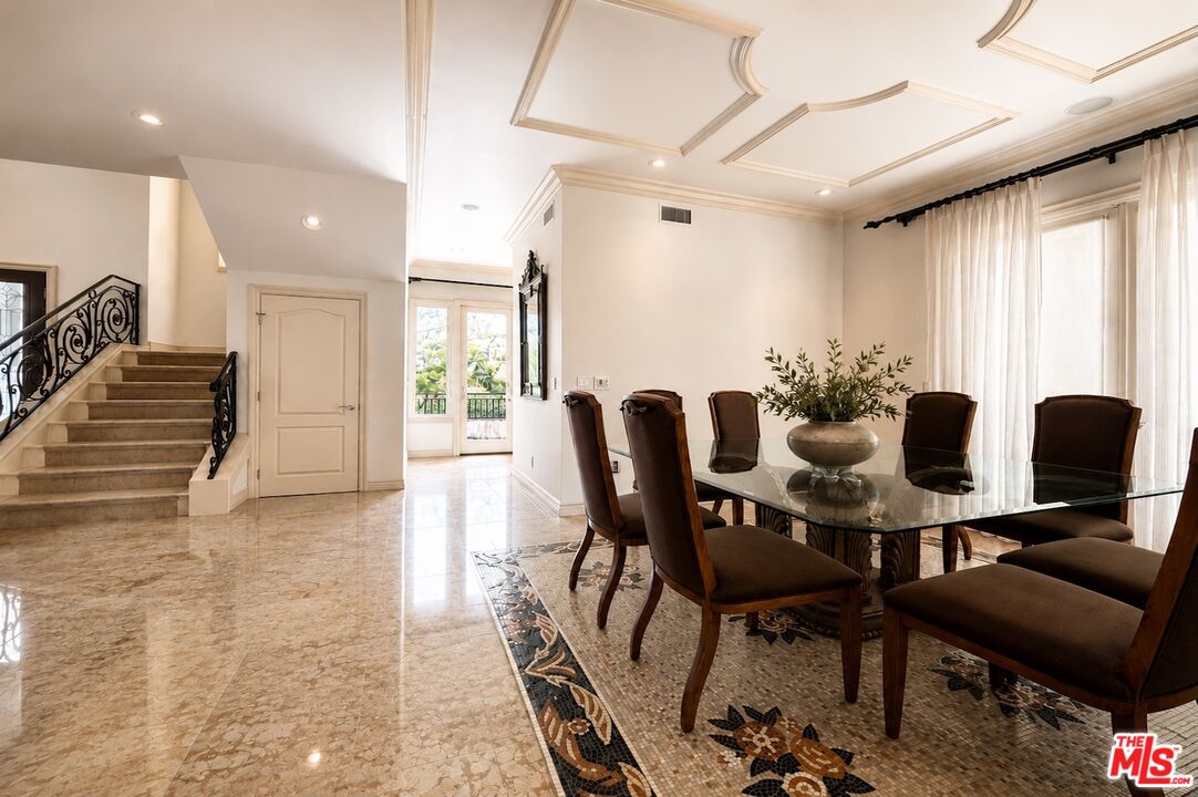 868 Braewood Ct