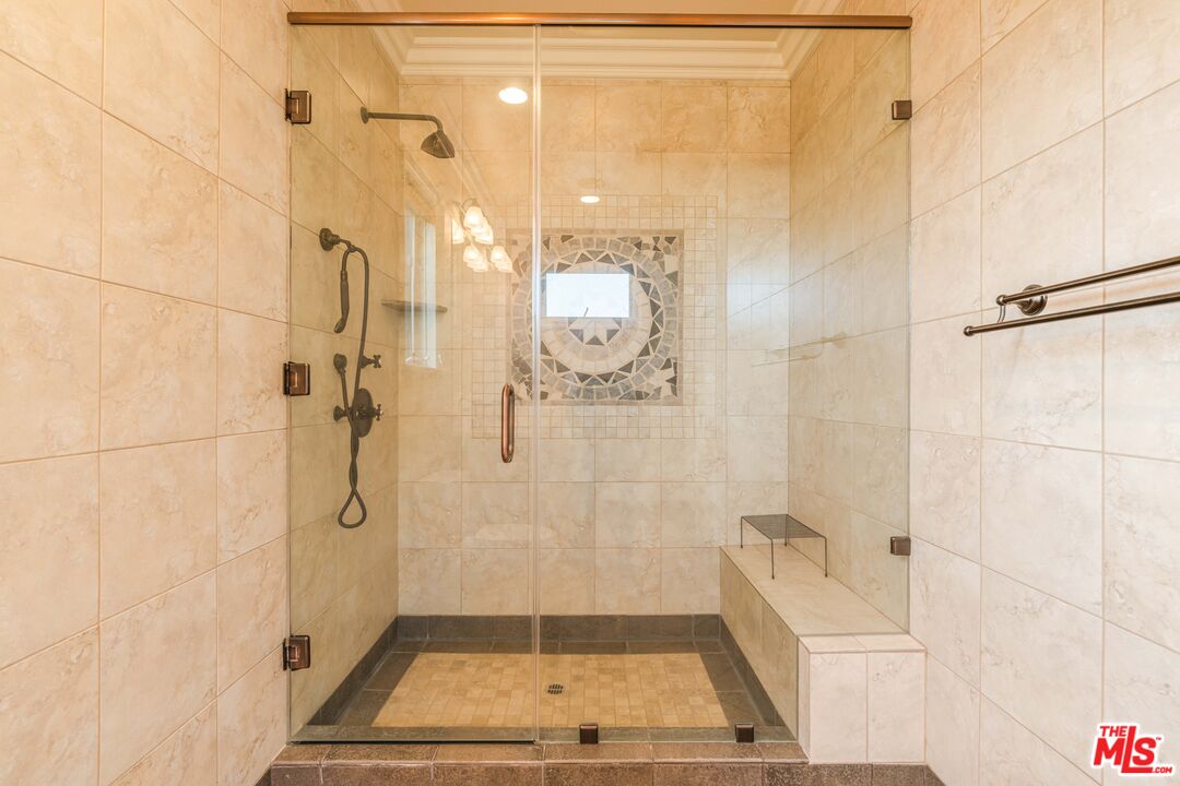 868 Braewood Ct