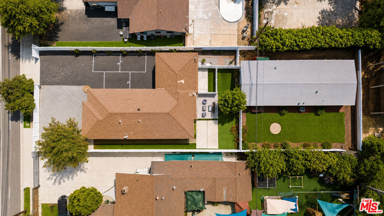6031 Fallbrook Ave