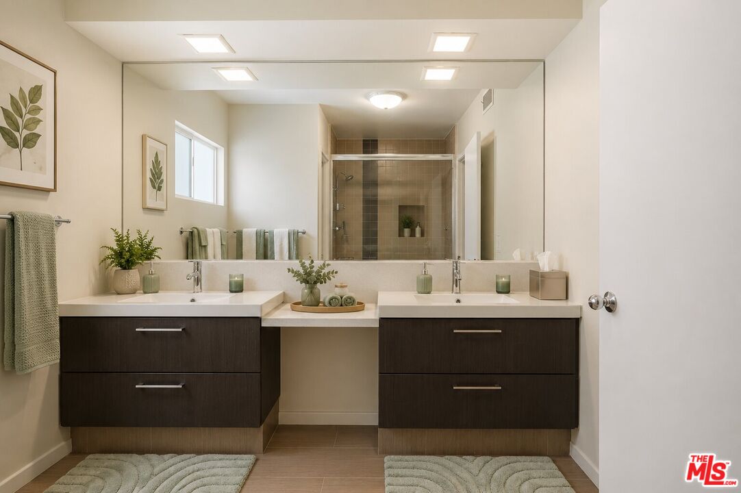 2657 Zorada Dr