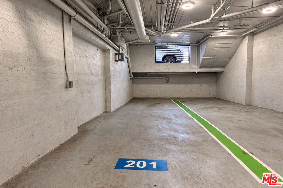 10951 National Blvd Unit: 201