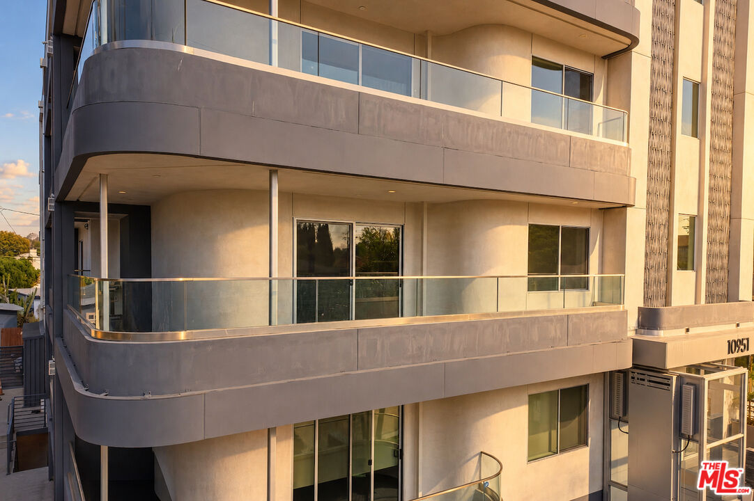 10951 National Blvd Unit: 201