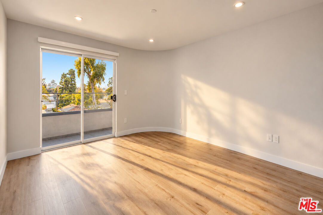 10951 National Blvd Unit: 303