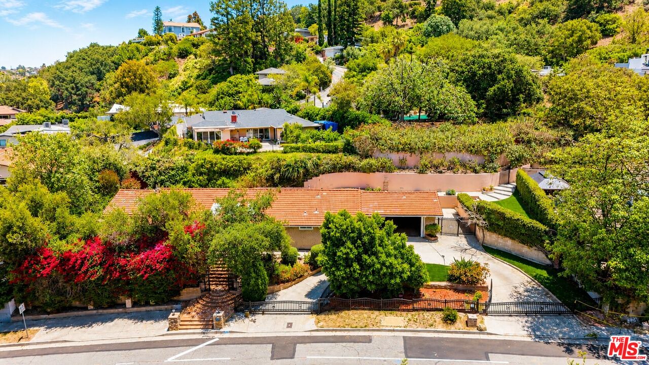 3160 Sepulveda Blvd