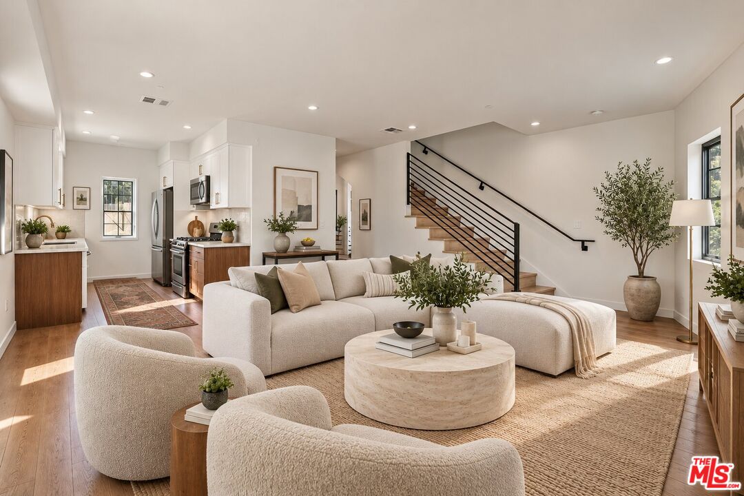 2117 Beachwood Ter