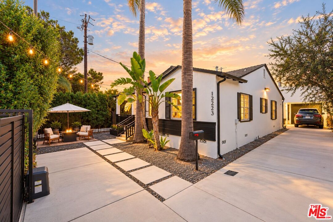 12223 Palms Blvd