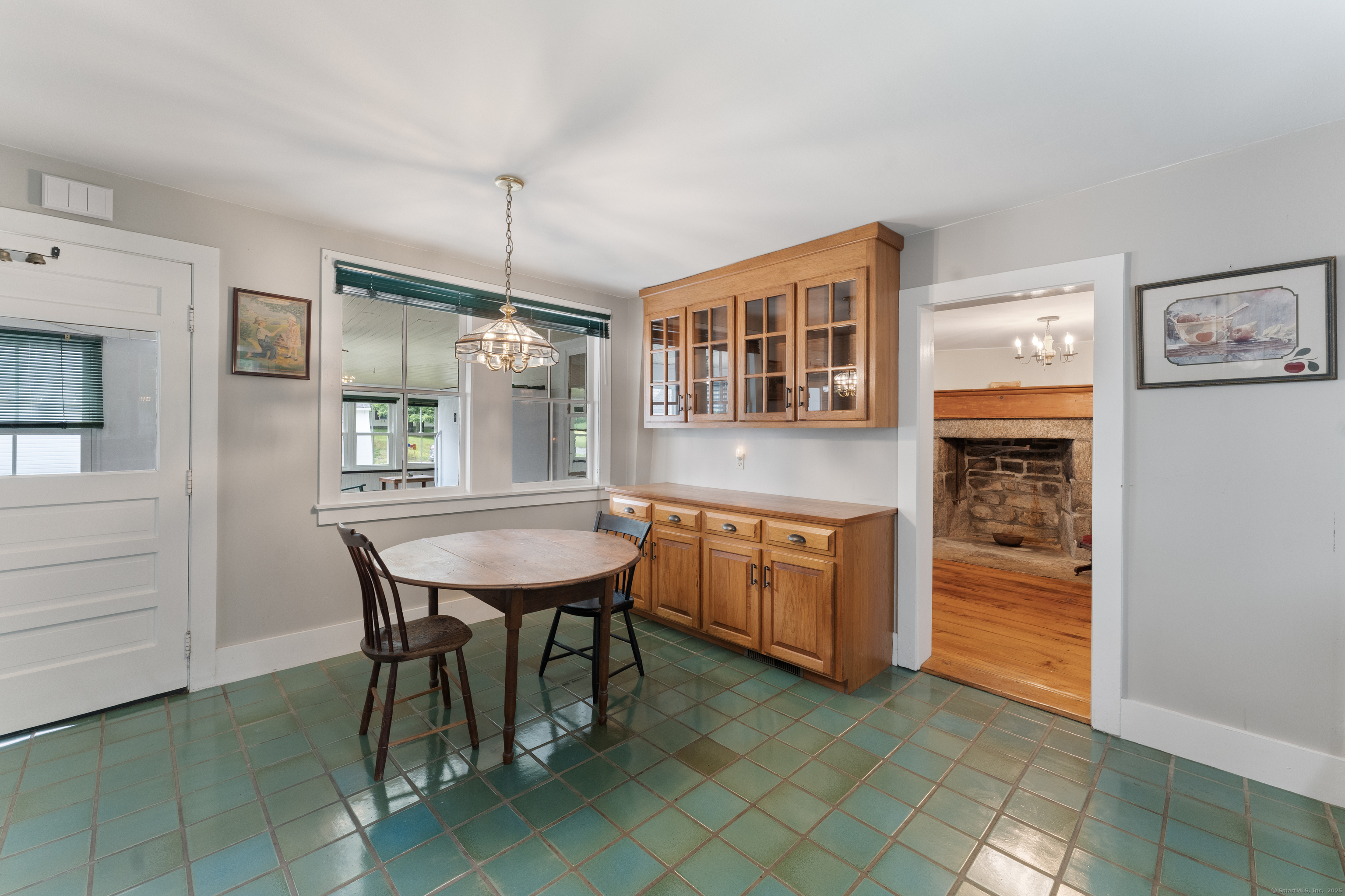 393 North Canterbury Road