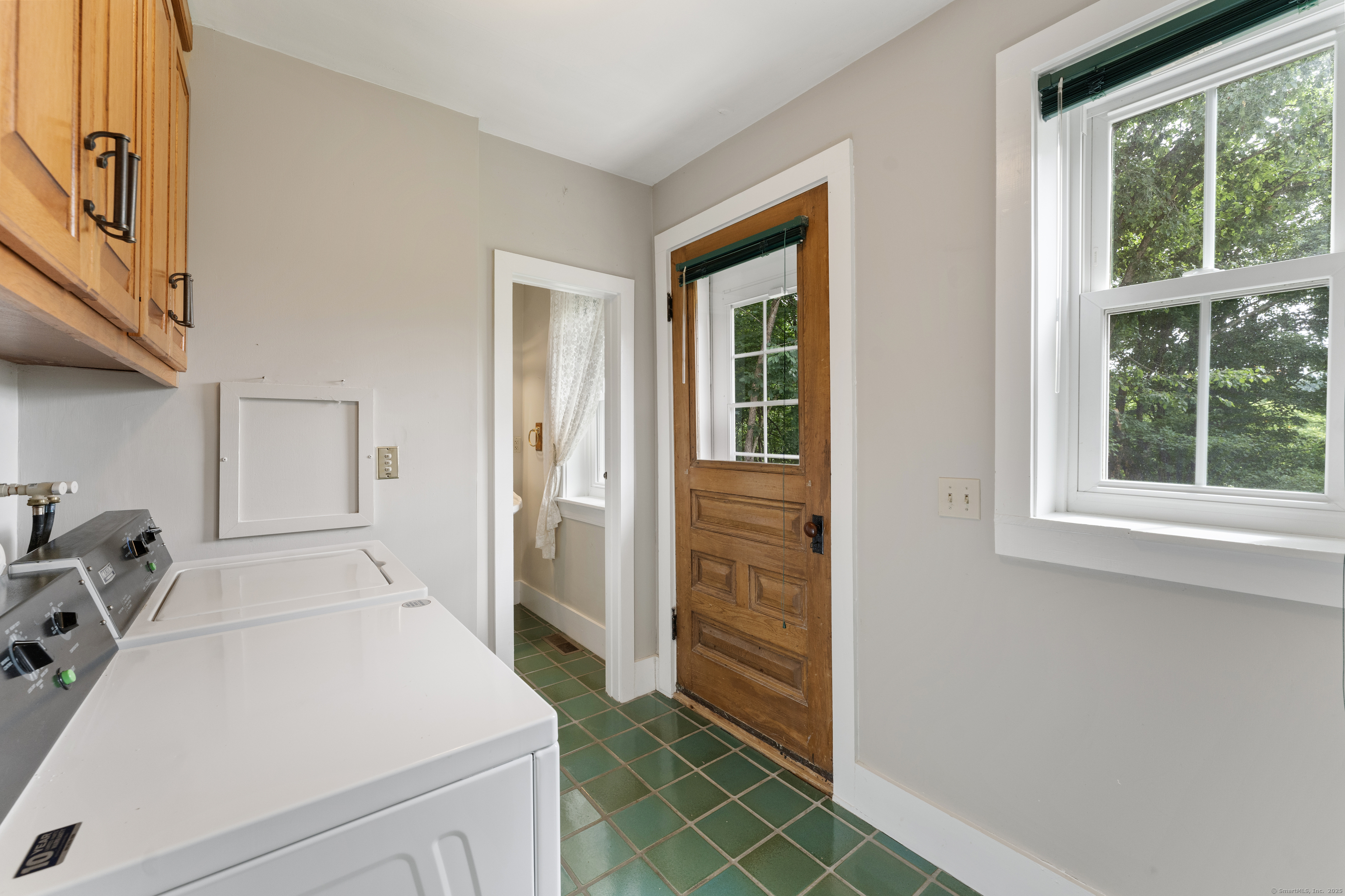393 North Canterbury Road