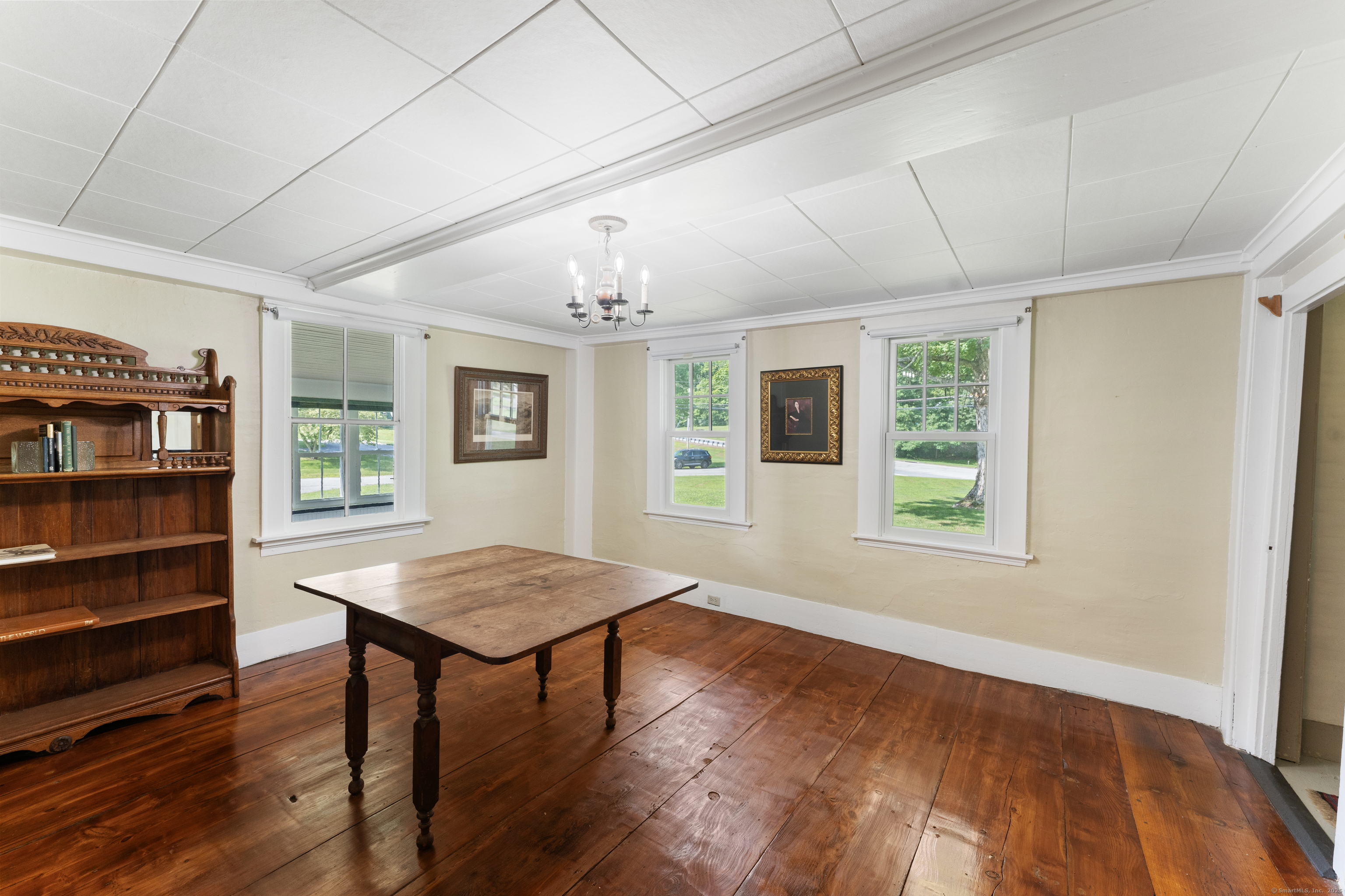 393 North Canterbury Road