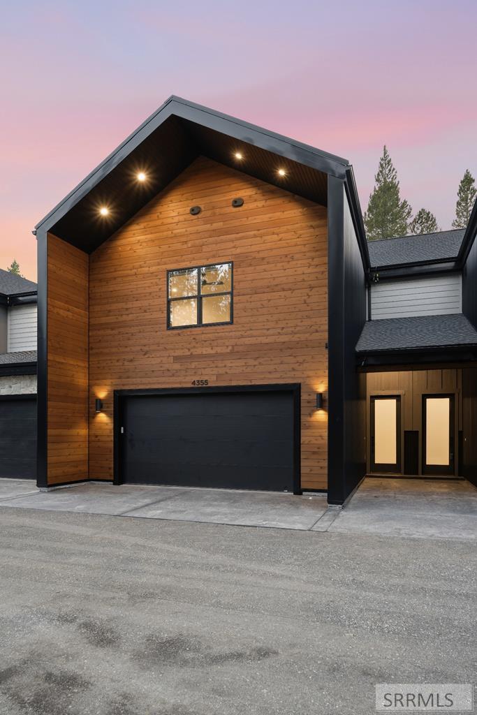 4355 Yeti Ln
