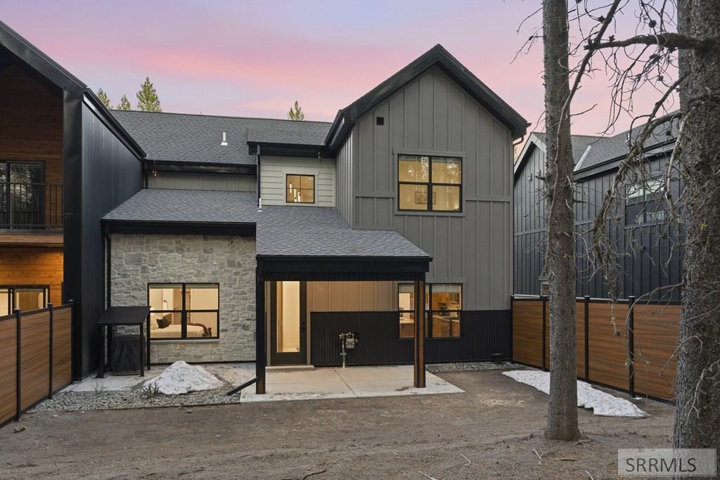 4353 Yeti Ln