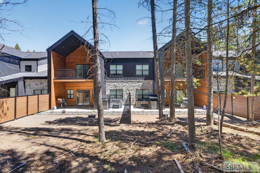 4347 Yeti Ln