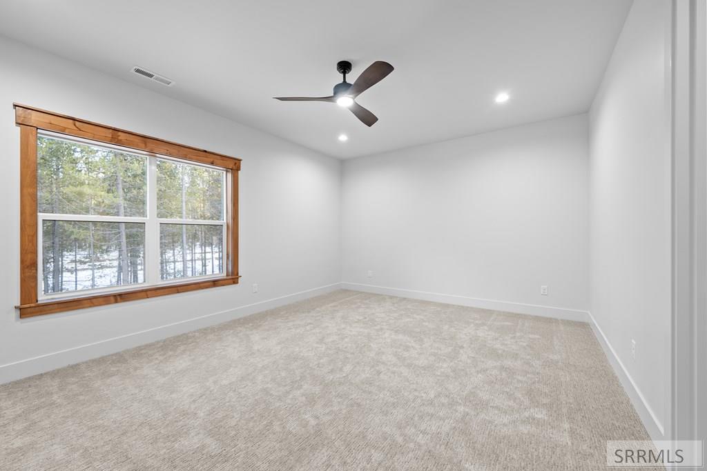 4347 Yeti Ln