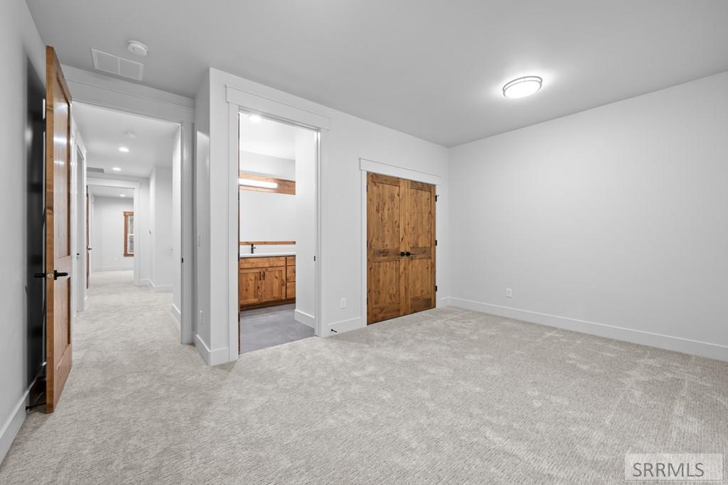 4347 Yeti Ln