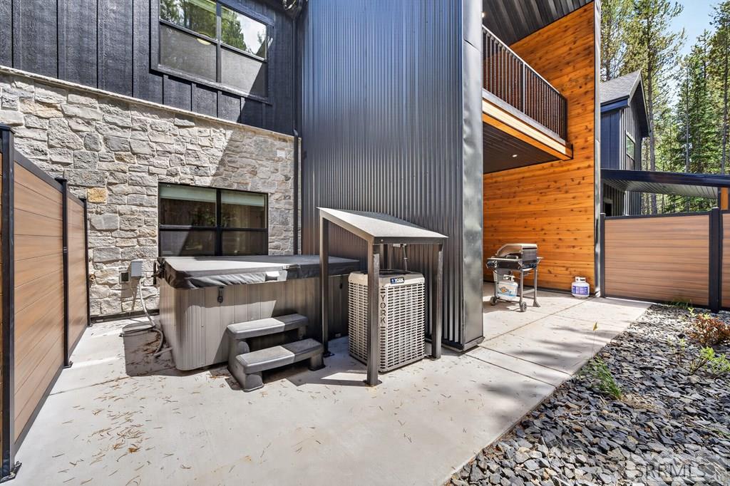 4347 Yeti Ln