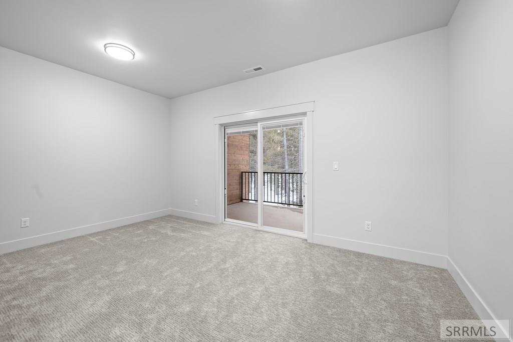 4347 Yeti Ln