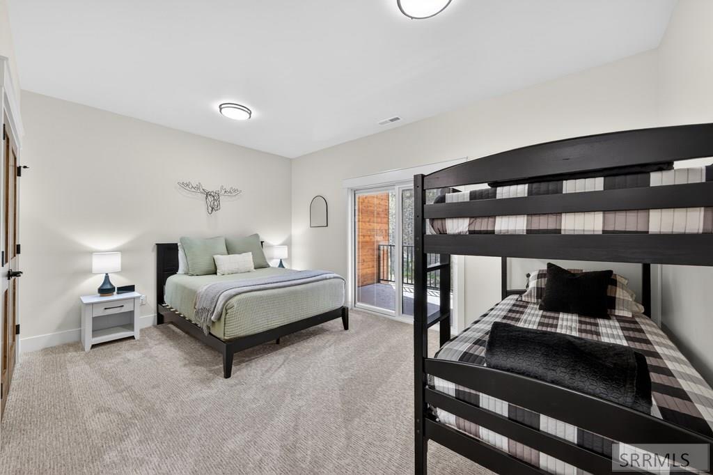 4347 Yeti Ln