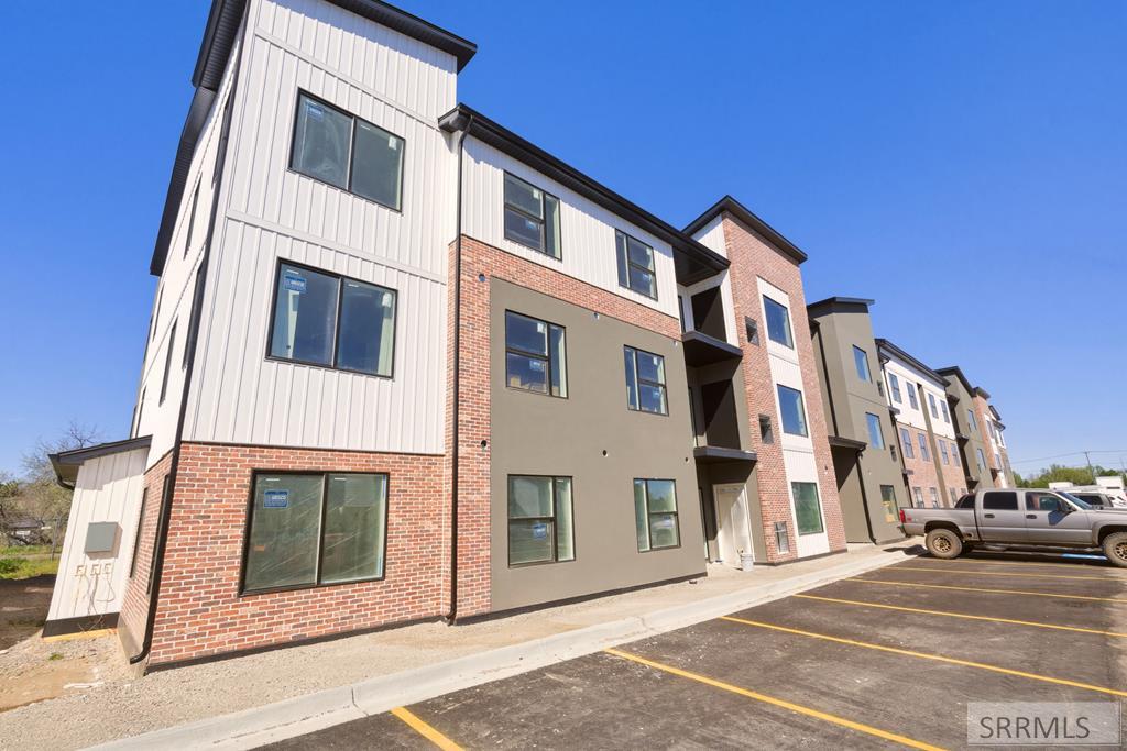 796 E Sunnyside Road # 103 Unit: #103