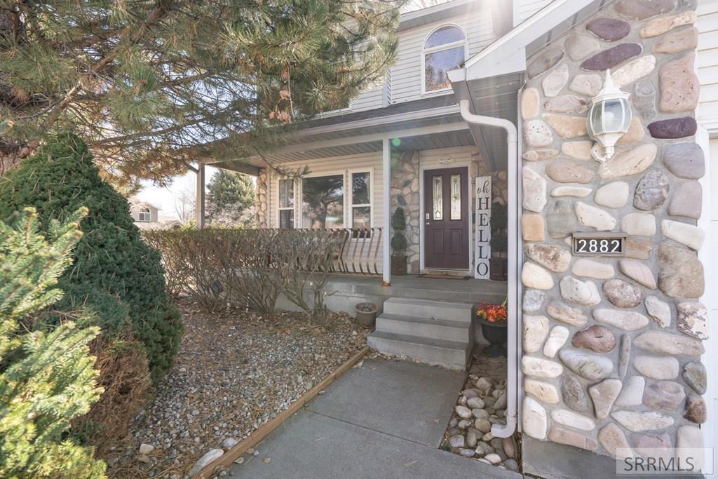 2882 Sandstone Drive