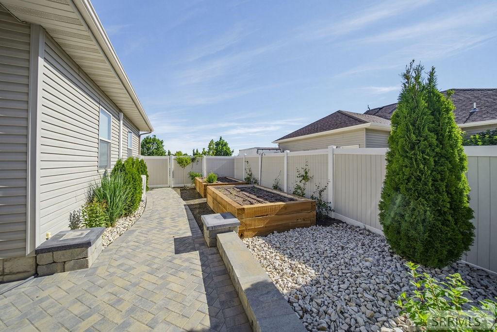 636 Gatehouse Lane