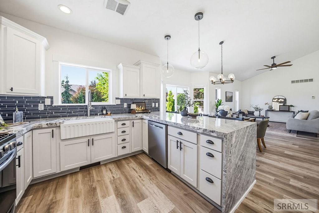 636 Gatehouse Lane