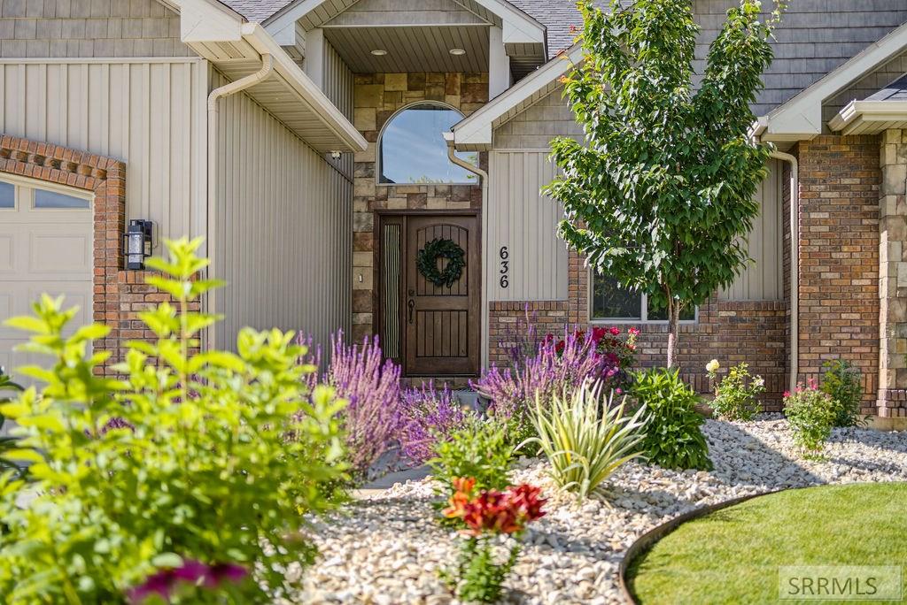 636 Gatehouse Lane