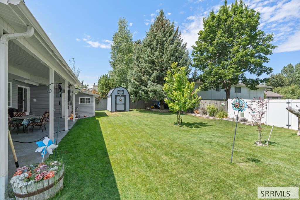1263 Londonderry Avenue