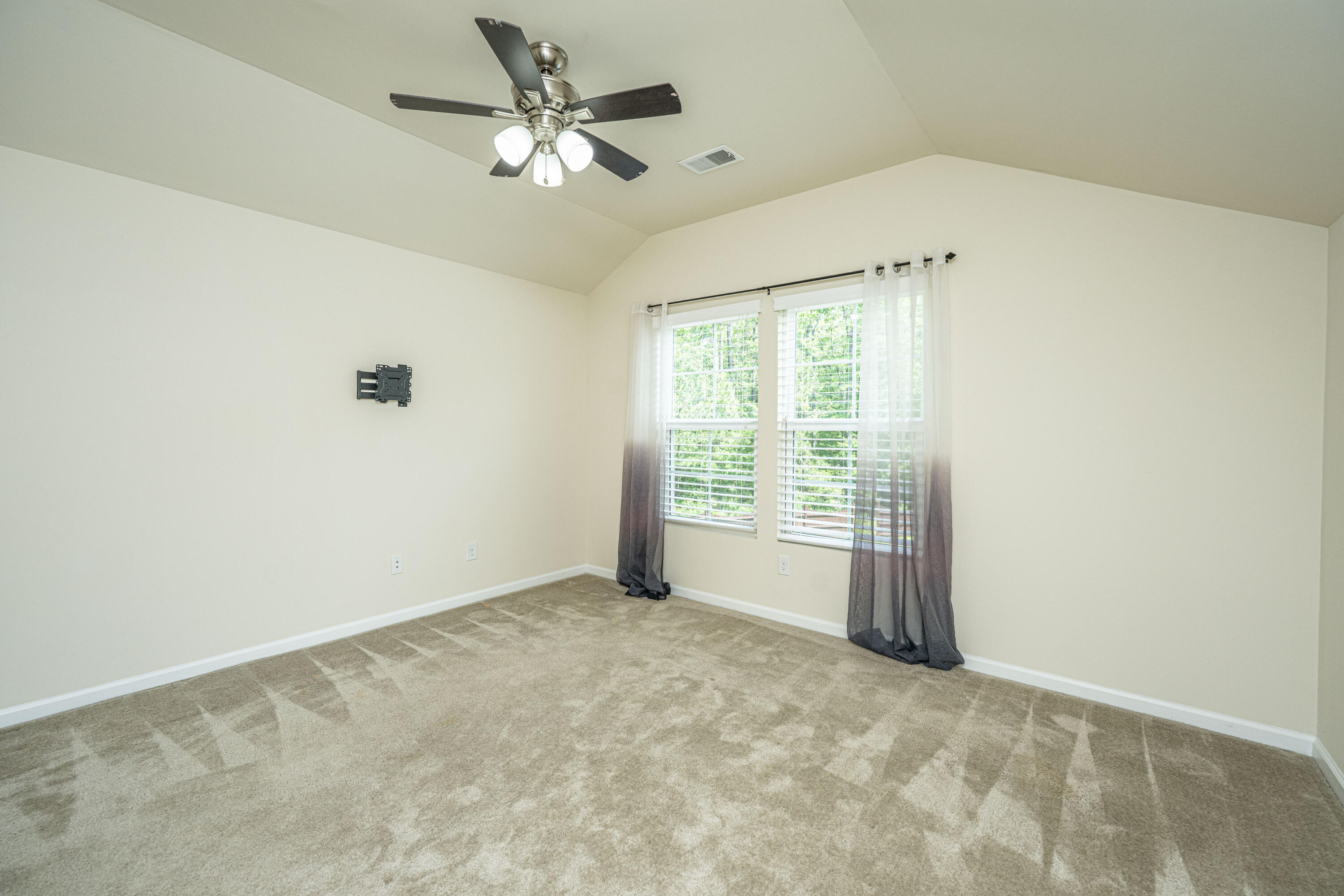 409 Carousel Court